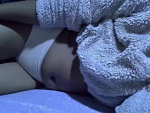 Snapshot of Lutyie chatting on 03.08.26 Lutyie online show from 03.08.26