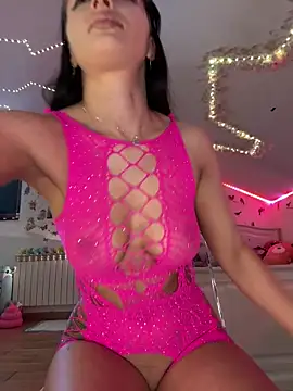 SelenaBee online show from 02.19.26