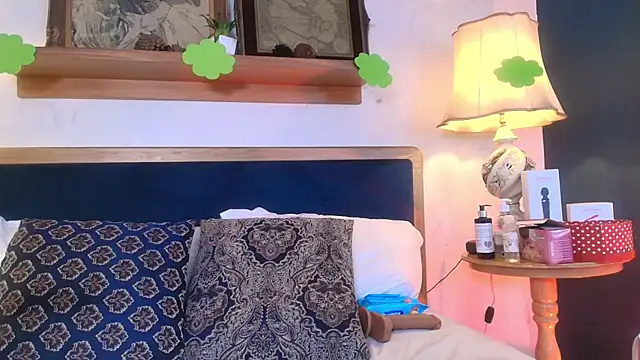 Snapshot of Hotsamantamature chatting on 03.18.25 Hotsamantamature online show from 03.18.25