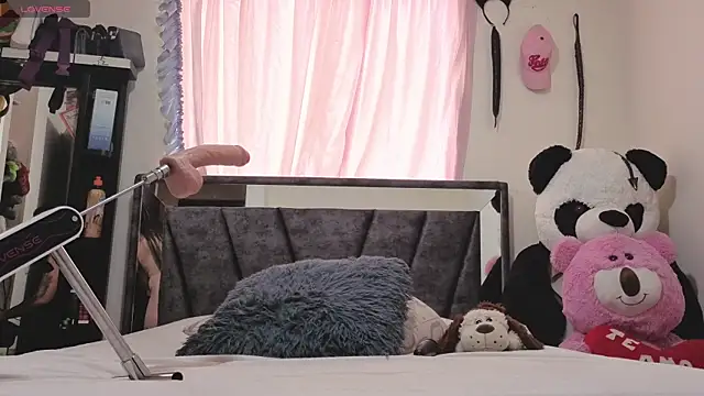 Snapshot of Hotsamantamature chatting on 10.18.25 Hotsamantamature online show from 10.18.25