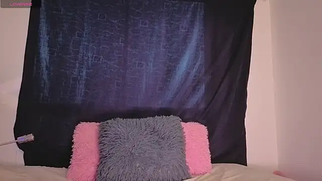 Hotsamantamature online show from 05.29.26