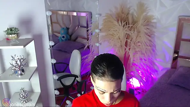 Jonesliam23 online show from 02.05.26