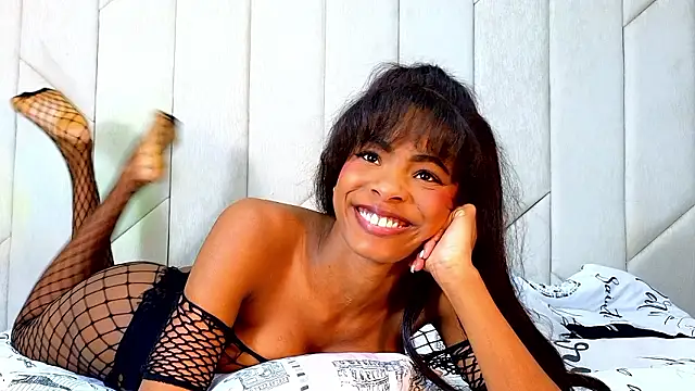 Snapshot of adaraSmiith chatting on 12.07.24 adaraSmiith online show from 12.07.24