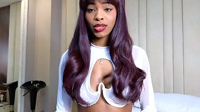 Snapshot of adaraSmiith chatting on 02.04.25 adaraSmiith online show from 02.04.25