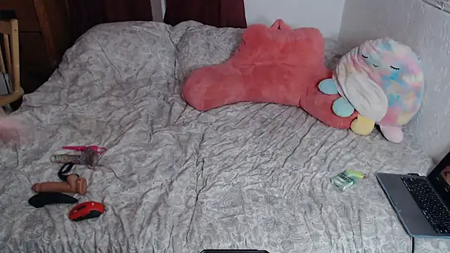 anja peach online show from 06.23.26