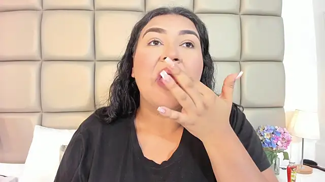 DojaAissha online show from 01.12.26