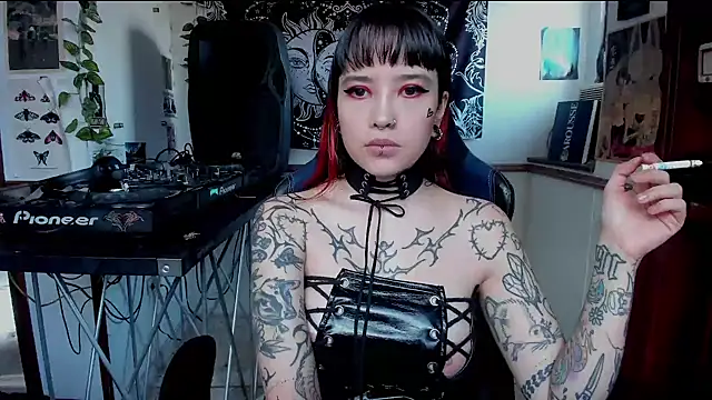Snapshot of Demongirl6666 chatting on 02.14.25 Demongirl6666 online show from 02.14.25
