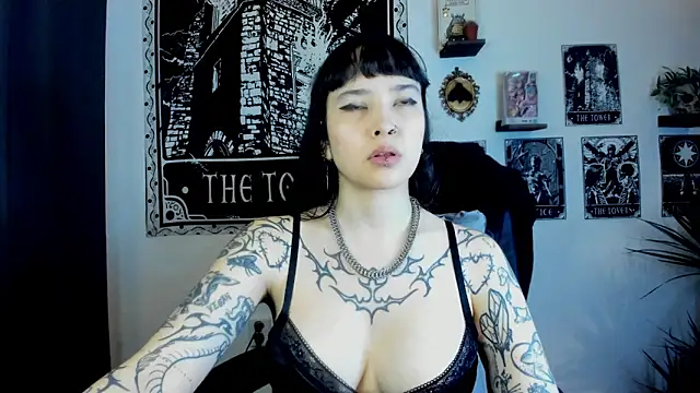 Snapshot of Demongirl6666 chatting on 10.22.25 Demongirl6666 online show from 10.22.25