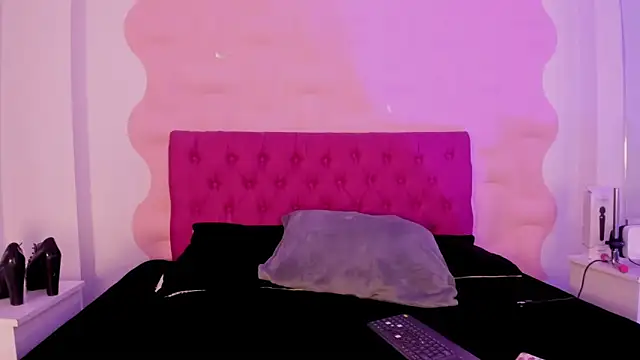 Snapshot of Natasha_Nasty2 chatting on 11.07.25 Natasha Nasty2 online show from 11.07.25