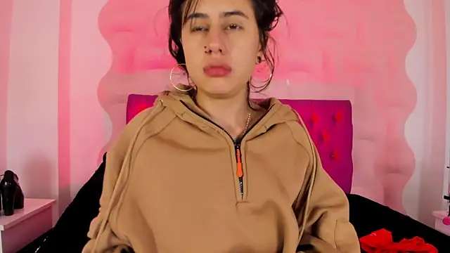 Snapshot of Natasha_Nasty2 chatting on 11.18.25 Natasha Nasty2 online show from 11.18.25