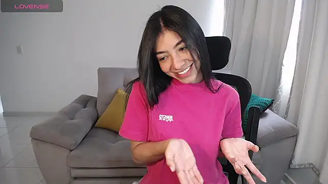Snapshot of Liissa_cute_ chatting on 12.16.24 Liissa cute online show from 12.16.24