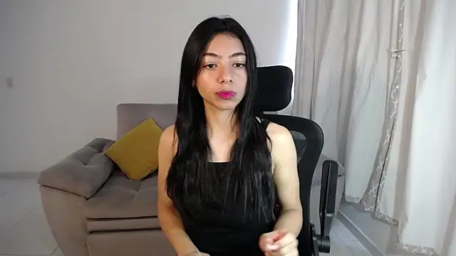 Snapshot of Liissa_cute_ chatting on 01.14.25 Liissa cute online show from 01.14.25