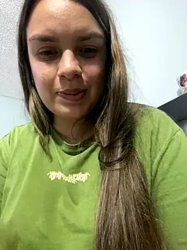 Snapshot of Nathaly00_ chatting on 12.19.25 Nathaly00 online show from 12.19.25