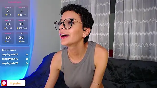 Snapshot of peyton_golden1 chatting on 01.05.25 peyton golden1 online show from 01.05.25