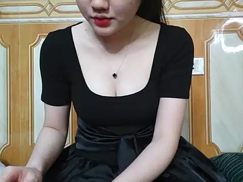 Snapshot of Yin-girl chatting on 03.09.25 Yin-girl online show from 03.09.25