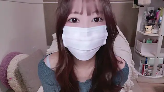 Snapshot of TsukasaSakai chatting on 01.18.25 TsukasaSakai online show from 01.18.25