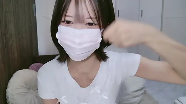 Snapshot of TsukasaSakai chatting on 11.16.25 TsukasaSakai online show from 11.16.25