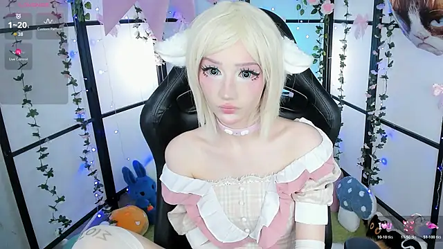 LilithLin online show from 10.20.25