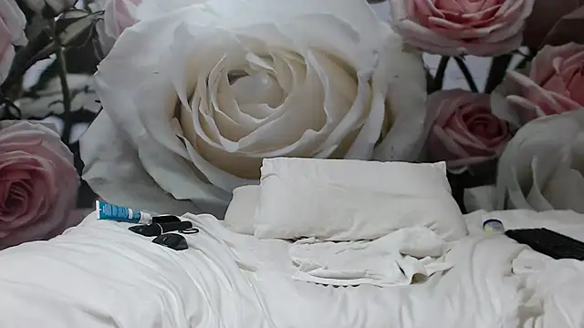 Snapshot of Sexysilverfoxxx chatting on 12.02.24 Sexysilverfoxxx online show from 12.02.24