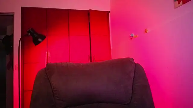 NEXT DOOR GIRL  online show from 02.23.26