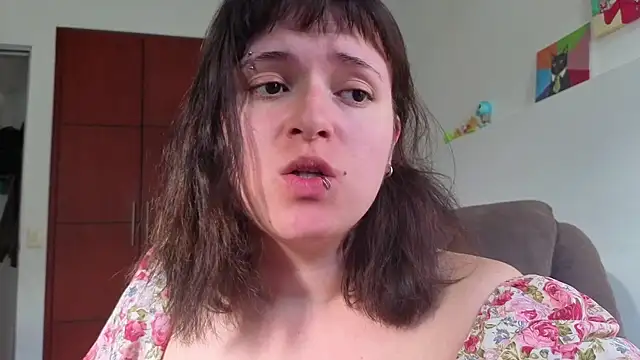 NEXT DOOR GIRL  online show from 06.25.26