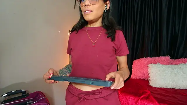 AvaLusty online show from 02.05.26