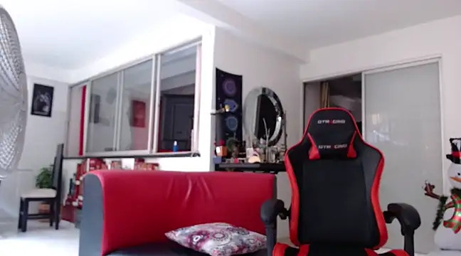 Snapshot of damiam_fiery chatting on 12.04.24 damiam fiery online show from 12.04.24