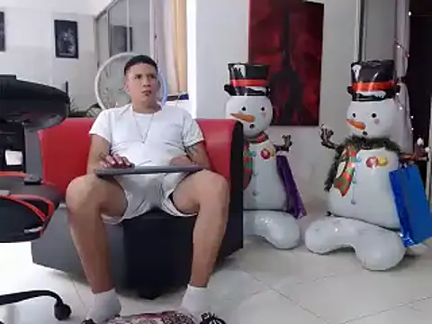 Snapshot of damiam_fiery chatting on 12.24.24 damiam fiery online show from 12.24.24