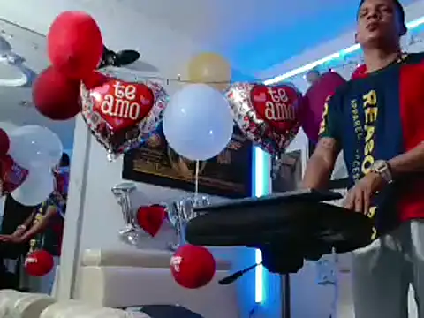 Snapshot of damiam_fiery chatting on 02.13.25 damiam fiery online show from 02.13.25