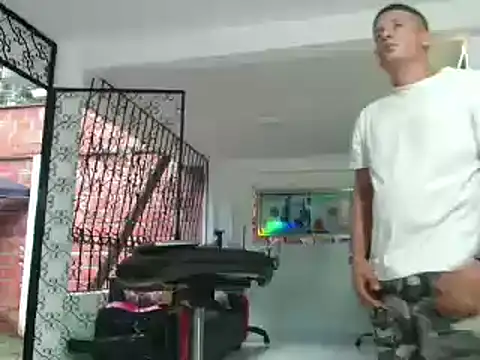 Snapshot of damiam_fiery chatting on 02.23.25 damiam fiery online show from 02.23.25