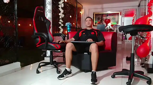 Snapshot of damiam_fiery chatting on 03.16.25 damiam fiery online show from 03.16.25