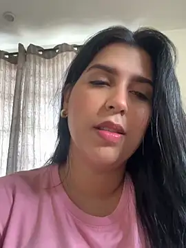 NiaSoler online show from 05.06.26