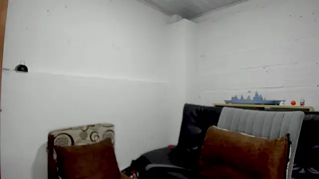 Snapshot of Himoreno25 chatting on 01.30.25 Himoreno25 online show from 01.30.25