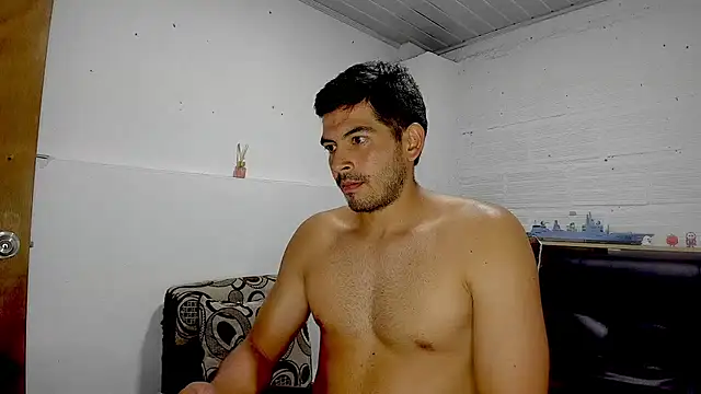 Snapshot of Himoreno25 chatting on 02.19.25 Himoreno25 online show from 02.19.25