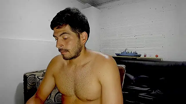 Snapshot of Himoreno25 chatting on 02.26.25 Himoreno25 online show from 02.26.25