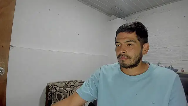 Snapshot of Himoreno25 chatting on 03.18.25 Himoreno25 online show from 03.18.25