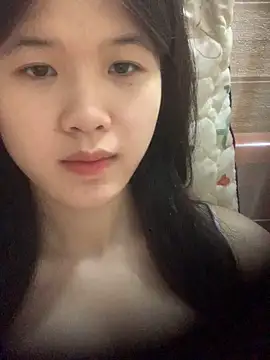 Snapshot of jenny5869 chatting on 05.13.26 jenny5869 online show from 05.13.26