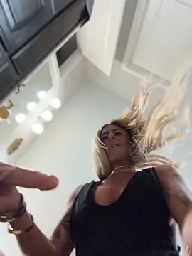 blondiluvsanal online show from 04.14.26