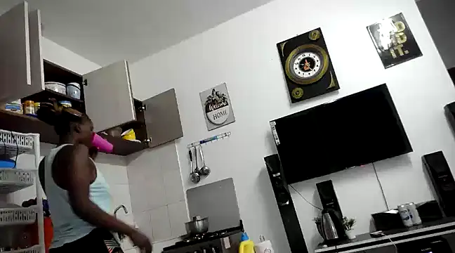 queen-goddess online show from 01.05.25