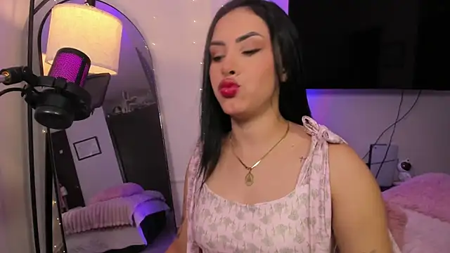 Maya Bluee online show from 07.19.26