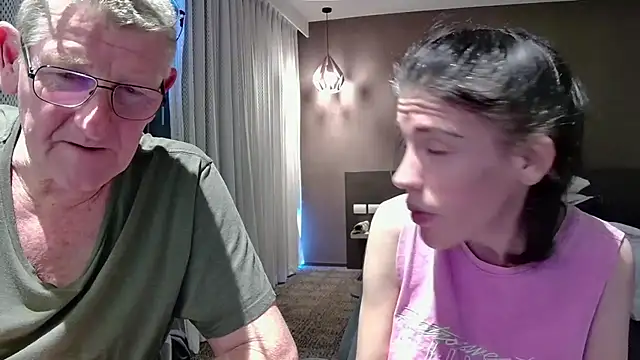 Snapshot of MelinahViking chatting on 11.01.25 MelinahViking online show from 11.01.25