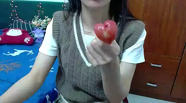 Snapshot of Cindy--Cici chatting on 02.10.25 Cindy--Cici online show from 02.10.25