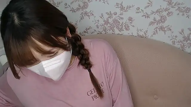 Snapshot of mei_hosina chatting on 06.18.26 mei hosina online show from 06.18.26