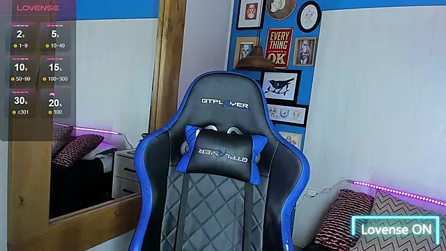 VladHellsing4 online show from 03.11.25