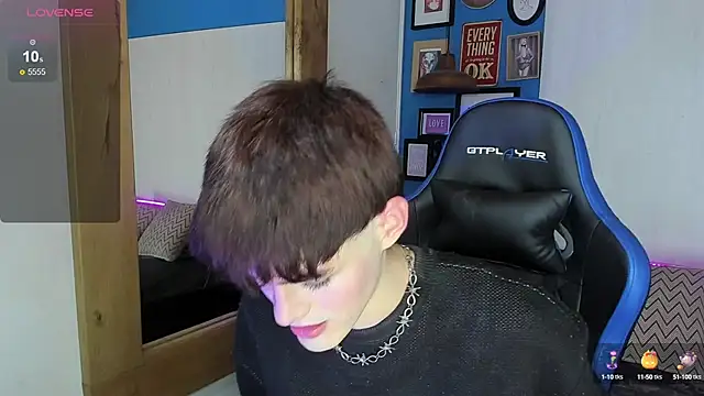 VladHellsing4 online show from 03.18.25