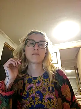 Snapshot of Afrania chatting on 12.04.24 Afrania online show from 12.04.24