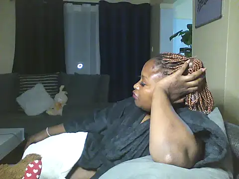 Snapshot of fatassmessey chatting on 03.22.25 fatassmessey online show from 03.22.25