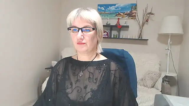 Snapshot of FleurMays chatting on 01.26.25 FleurMays online show from 01.26.25