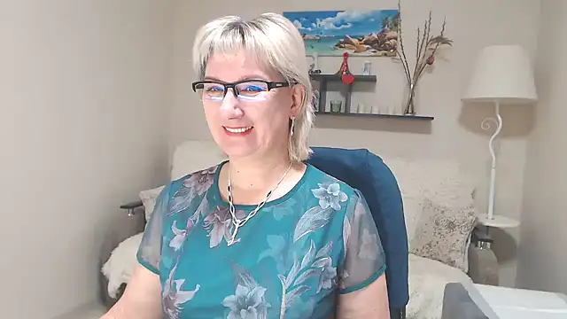 Snapshot of FleurMays chatting on 01.29.25 FleurMays online show from 01.29.25