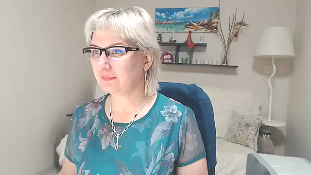 Snapshot of FleurMays chatting on 01.29.25 FleurMays online show from 01.29.25